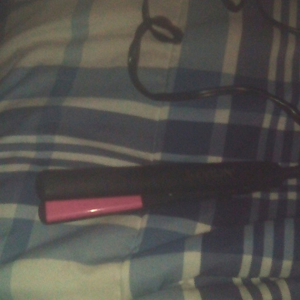 Mini Revlon flat iron/hair straightener